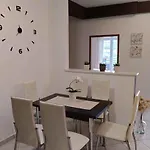 In 51833 Apartment *