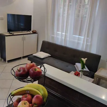 Apartman In 51833